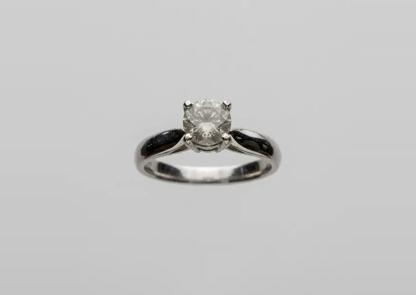 Jewelry Retouch — before editing
